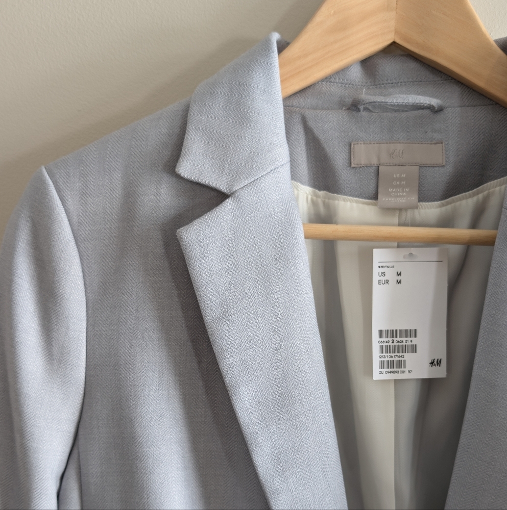 H&M Blazer - Picture 2 of 5
